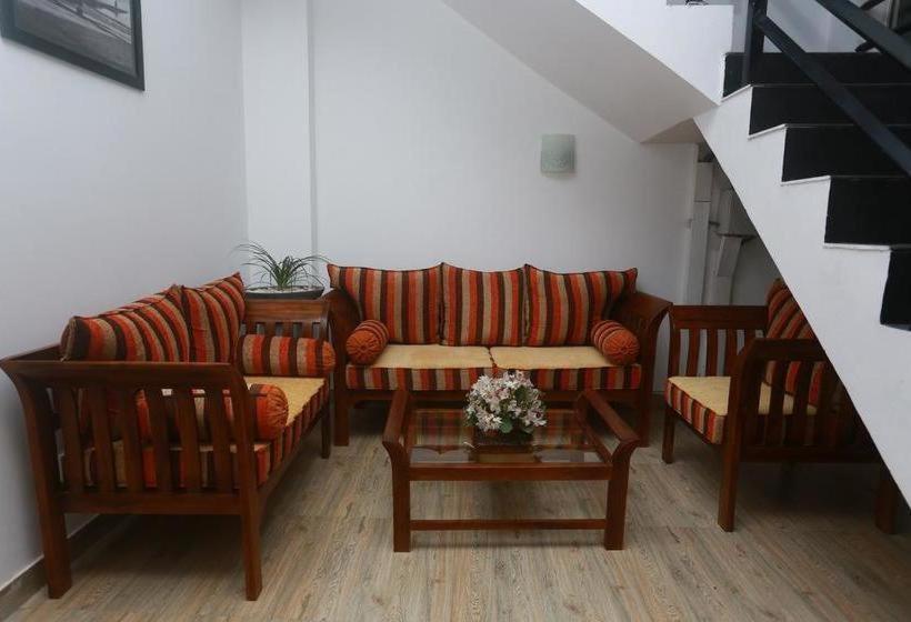 Kings Gate Airport Transit Hotel Katunayaka Ngoại thất bức ảnh