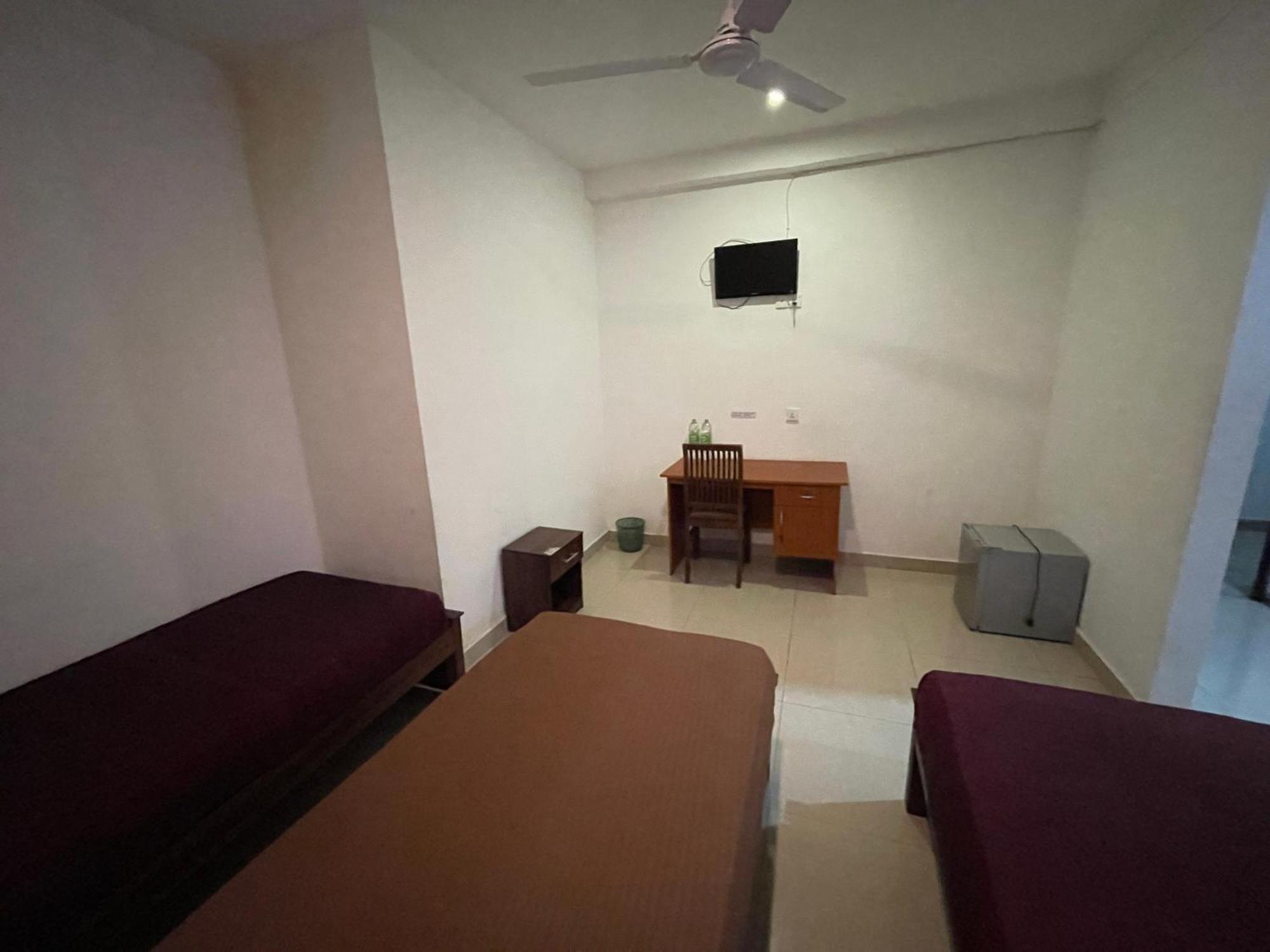 Kings Gate Airport Transit Hotel Katunayaka Ngoại thất bức ảnh
